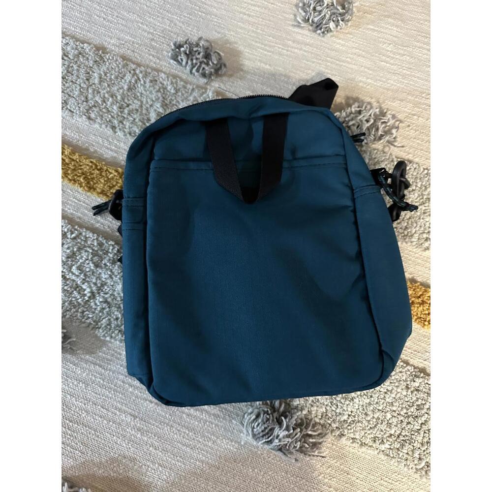 Eastern Mountain Sports Crossbody Bag - Picture 4 of 4